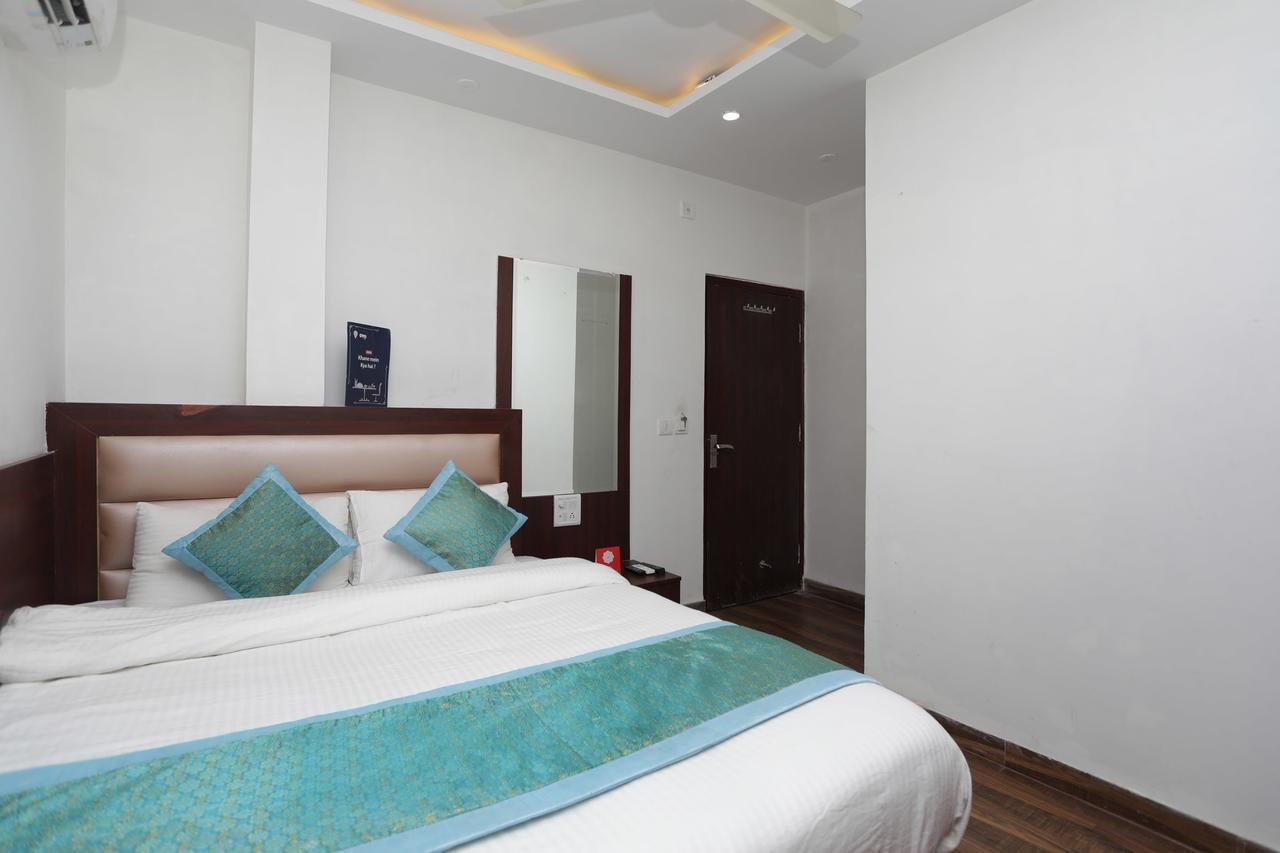 Hotel Corner Point นิวเดลี ภายนอก รูปภาพ