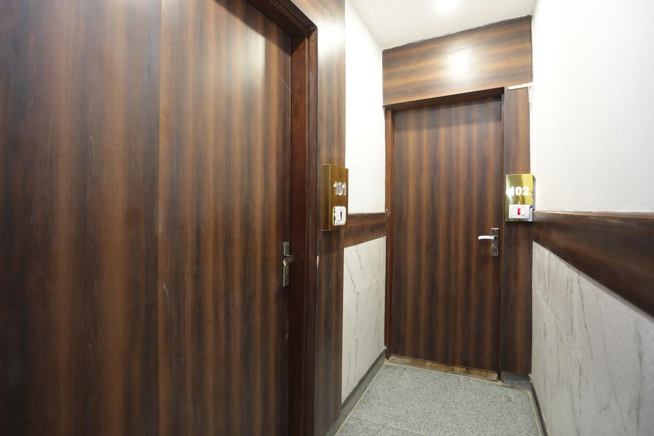 Hotel Corner Point นิวเดลี ภายนอก รูปภาพ