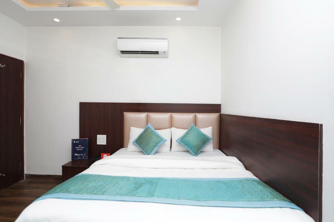 Hotel Corner Point นิวเดลี ภายนอก รูปภาพ